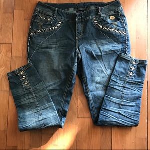 ✨ Dereon Jeans ✨